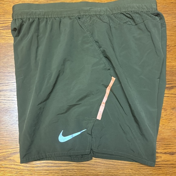 Nike Dri-Fit Shorts - Picture 3 of 7